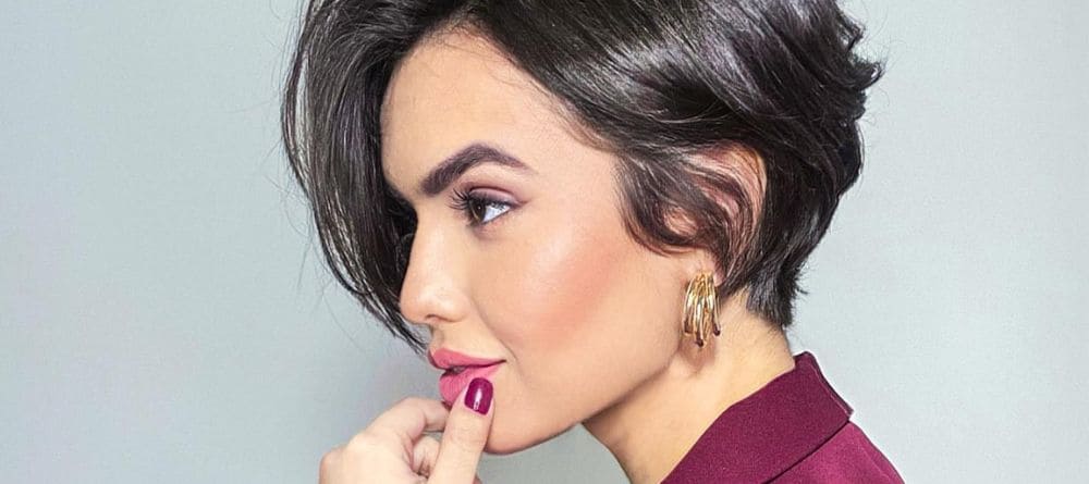 Brincos para cabelo curto como destacar o rosto e o corte